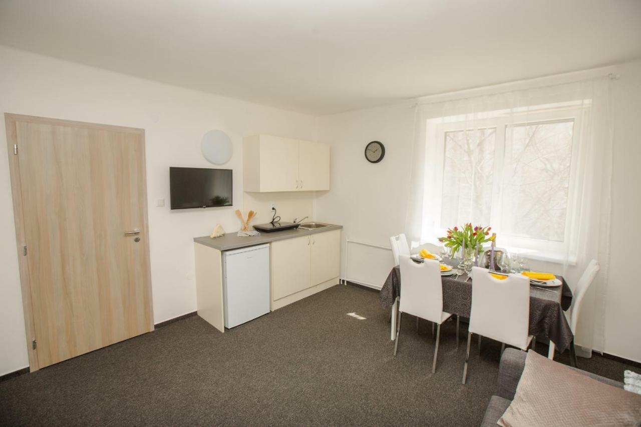 Hotel Blue Apartment Bratislava Extérieur photo